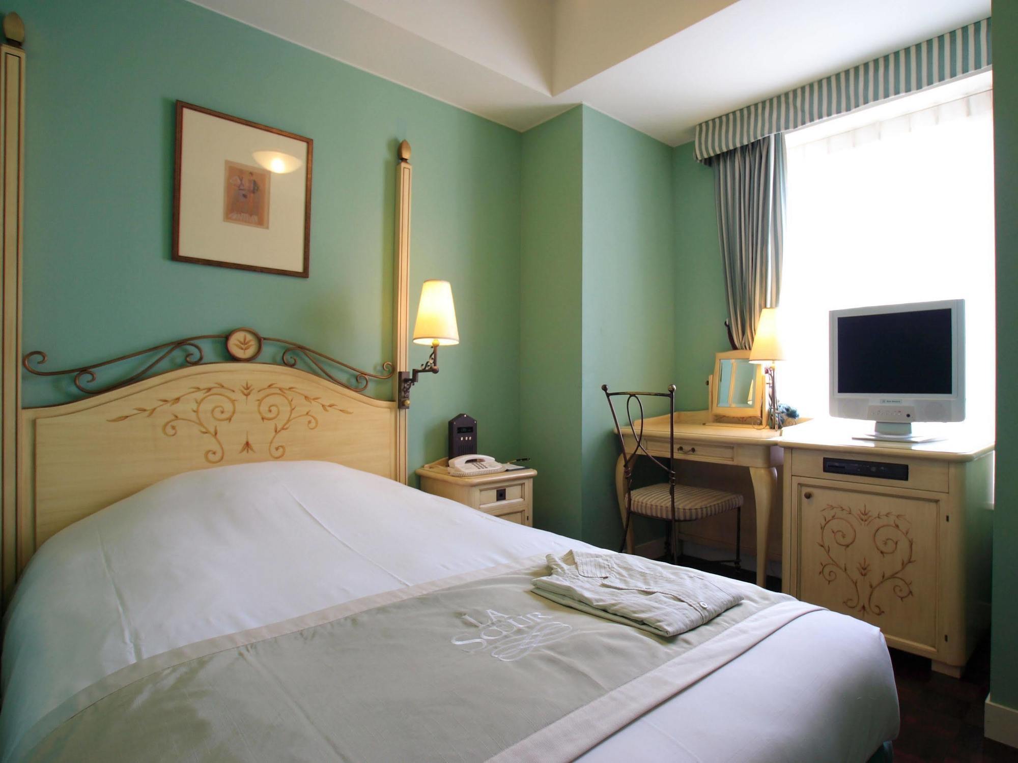 Hotel Monterey Lasoeur Ginza Tokyo Exterior photo